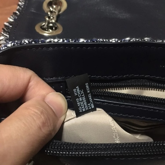 Michael Kors handbag - Picture 8 of 9